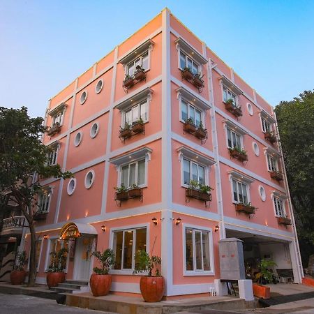 Hotel Aura By Woco Stays Puduccseri Kültér fotó
