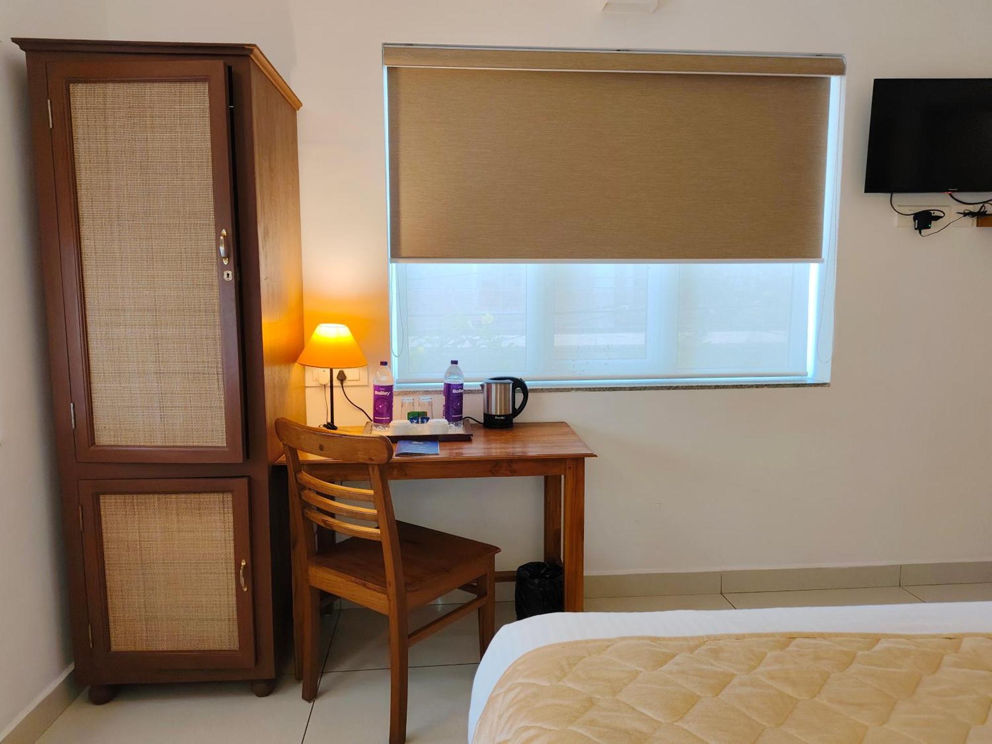 Hotel Aura By Woco Stays Puduccseri Kültér fotó