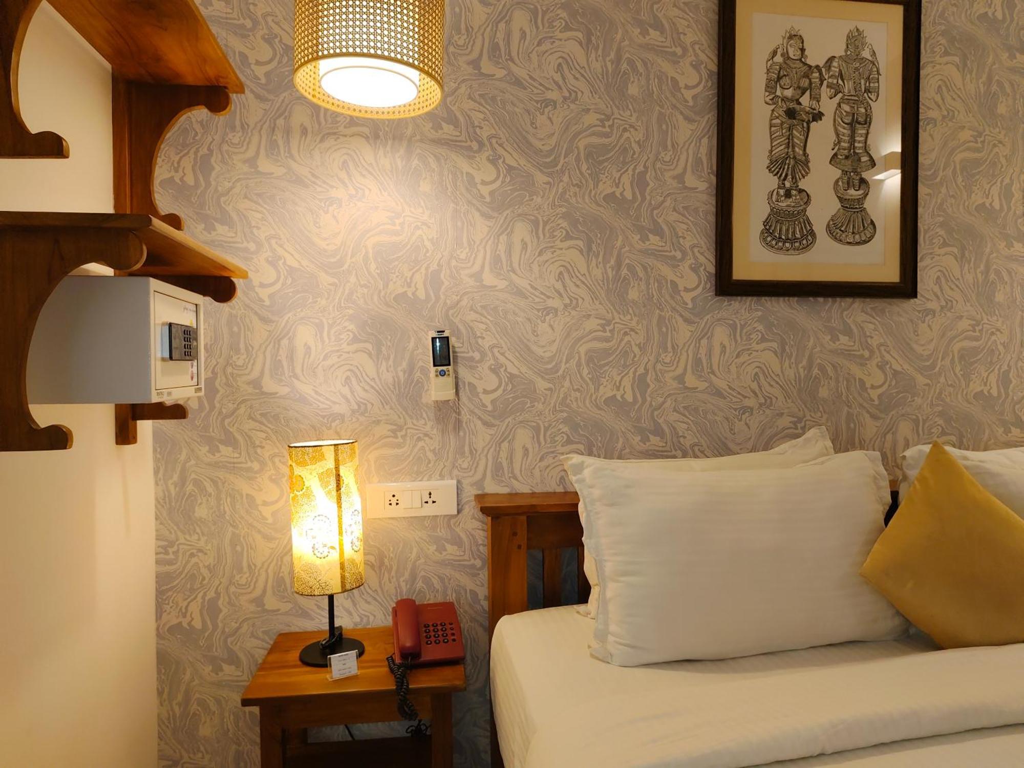 Hotel Aura By Woco Stays Puduccseri Kültér fotó
