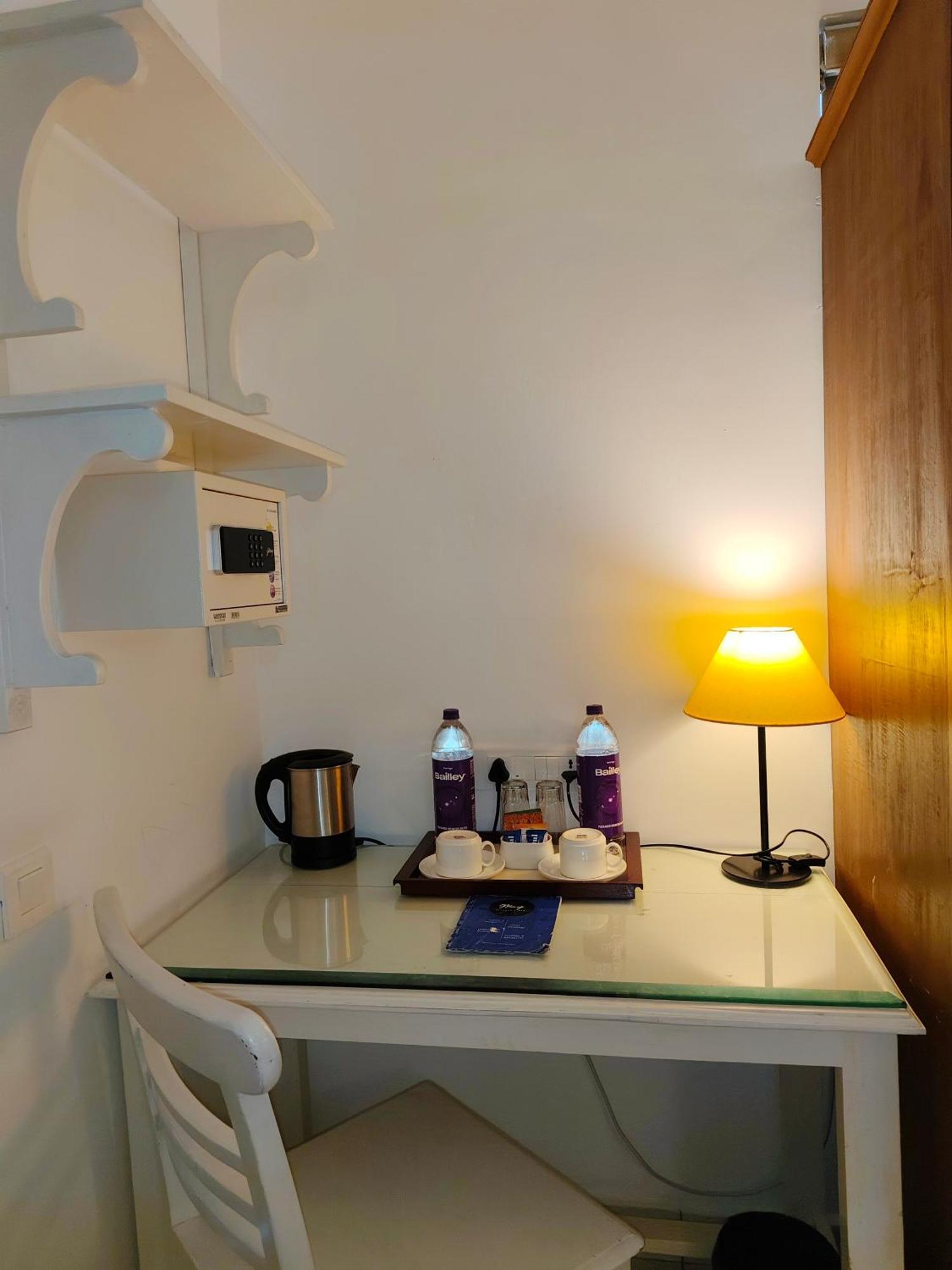 Hotel Aura By Woco Stays Puduccseri Kültér fotó