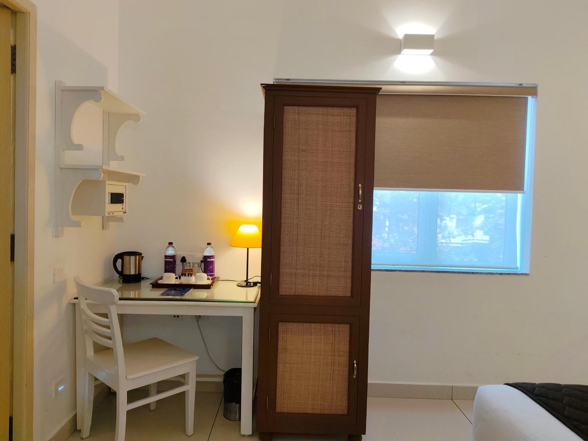 Hotel Aura By Woco Stays Puduccseri Kültér fotó