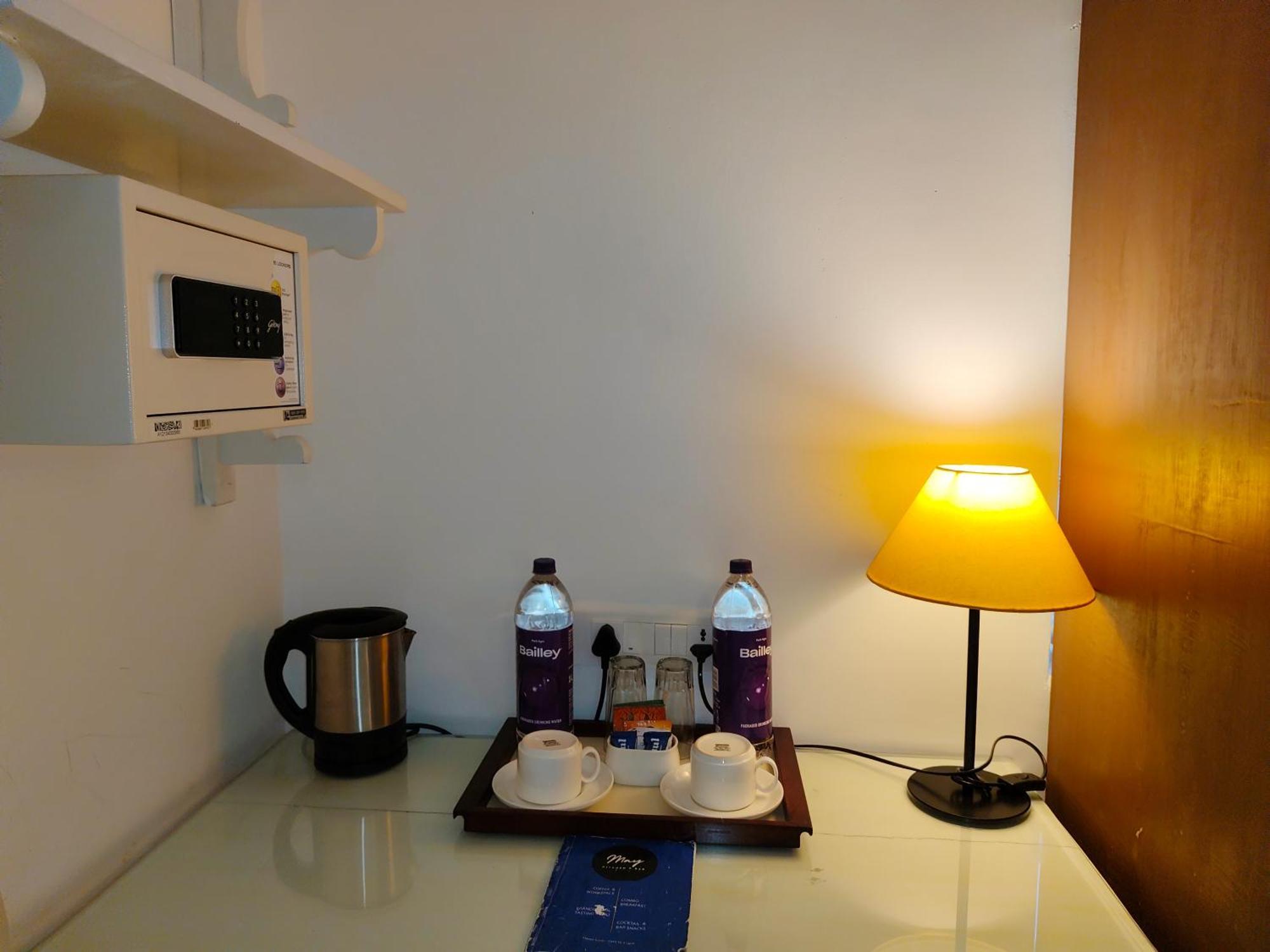 Hotel Aura By Woco Stays Puduccseri Kültér fotó